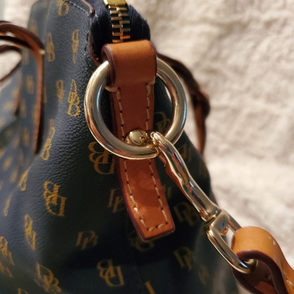 Dooney and Bourke Bag - Picture 8 of 14
